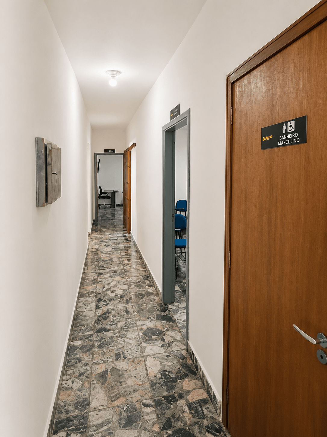 Corredor interno do polo UNIP Caraguatatuba